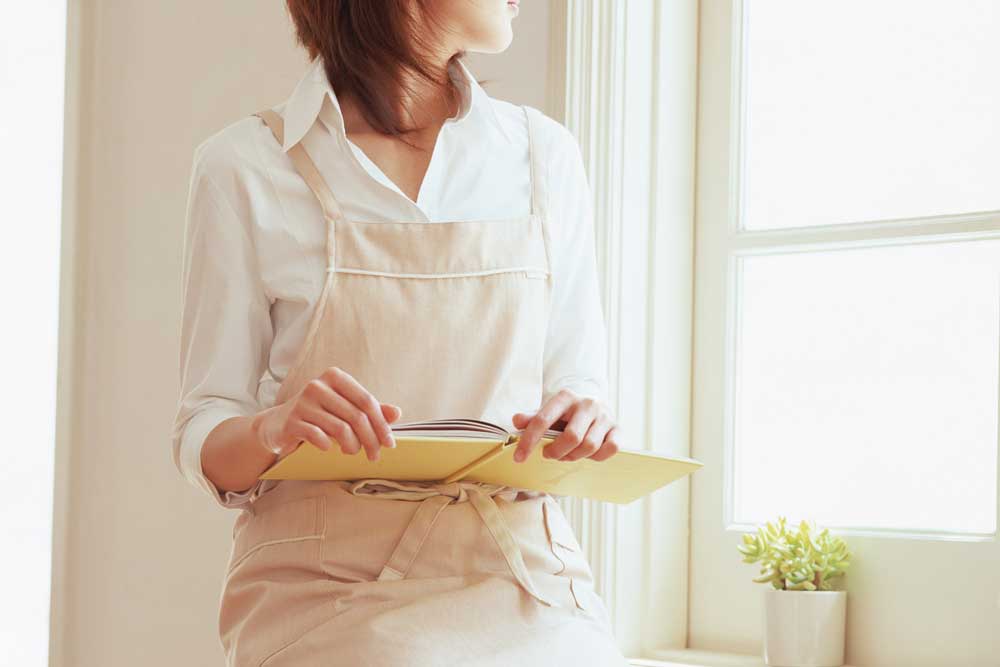 何気ない仕草まで見られている？